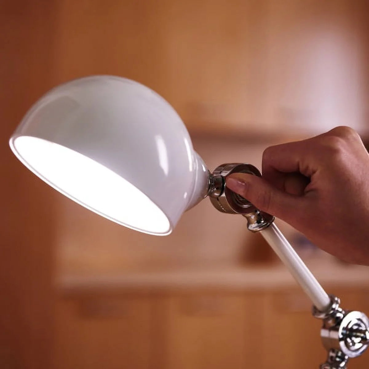 White LED Desk Lamp V7003