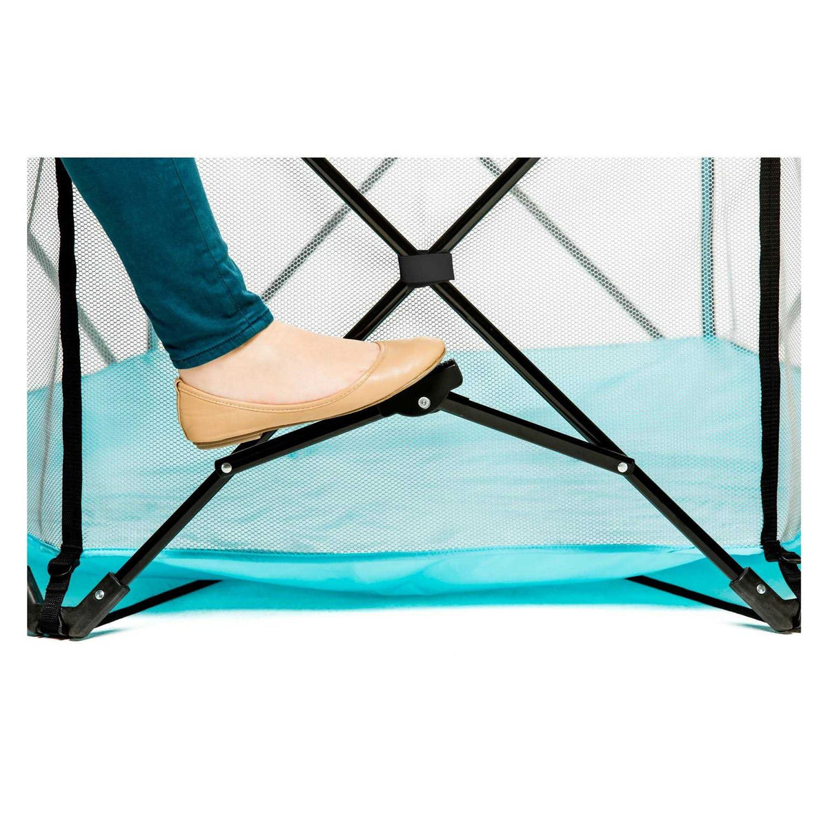 Portable Play Yard T88059