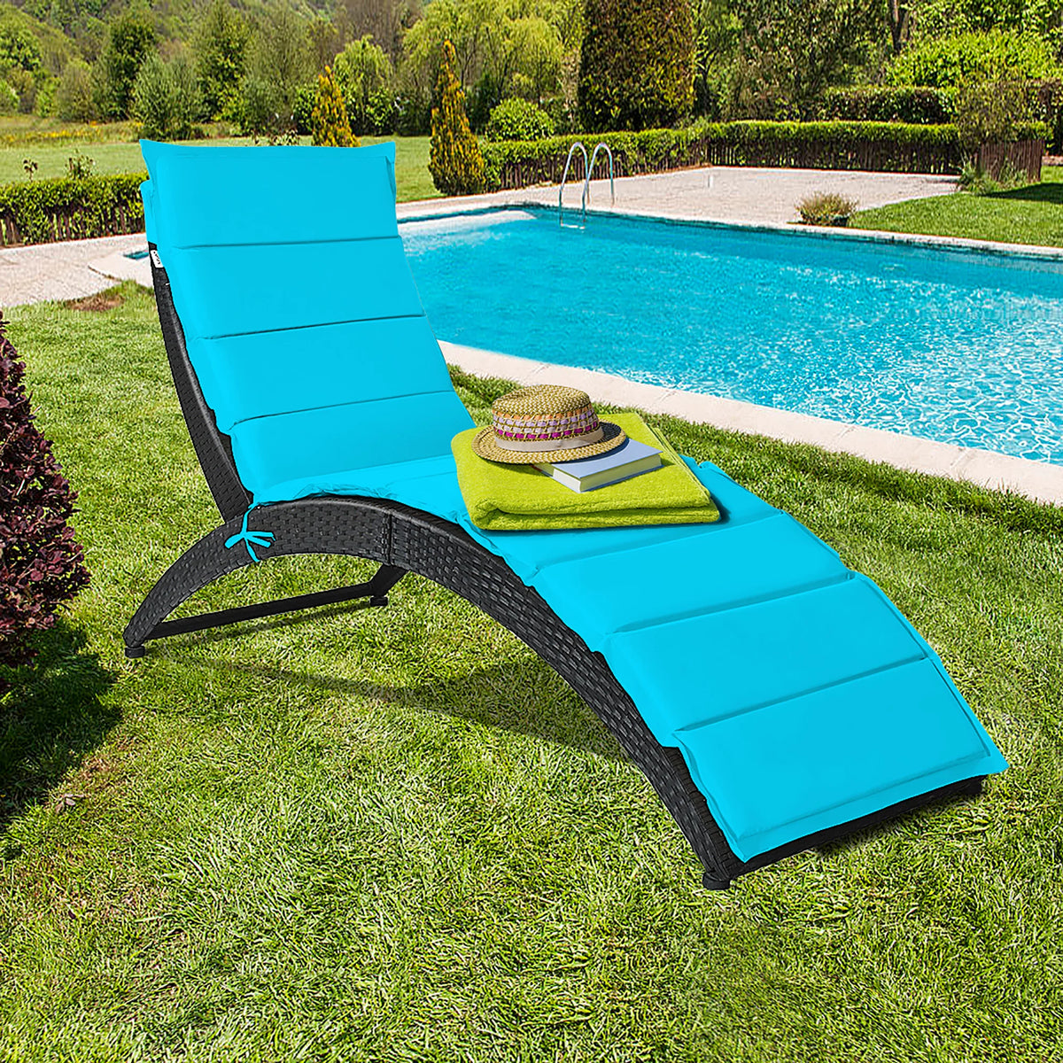 Folding Patio Rattan Lounge Chair Chaise Cushioned Red L8352