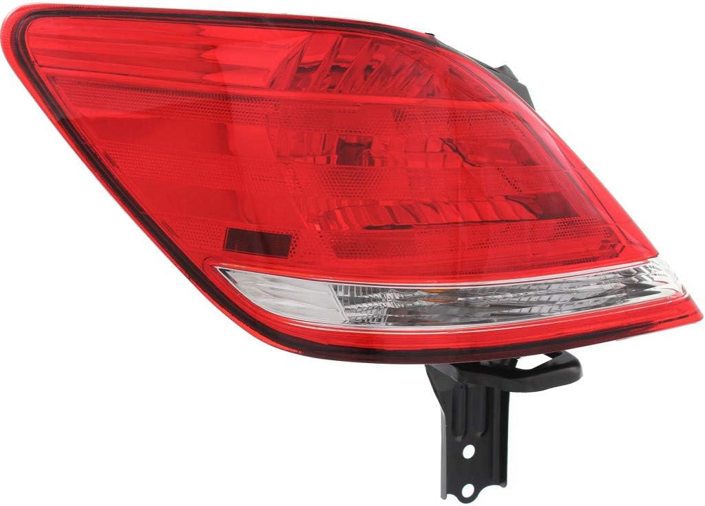 Tail Light Assembly Driver Side with Bulbs H604896