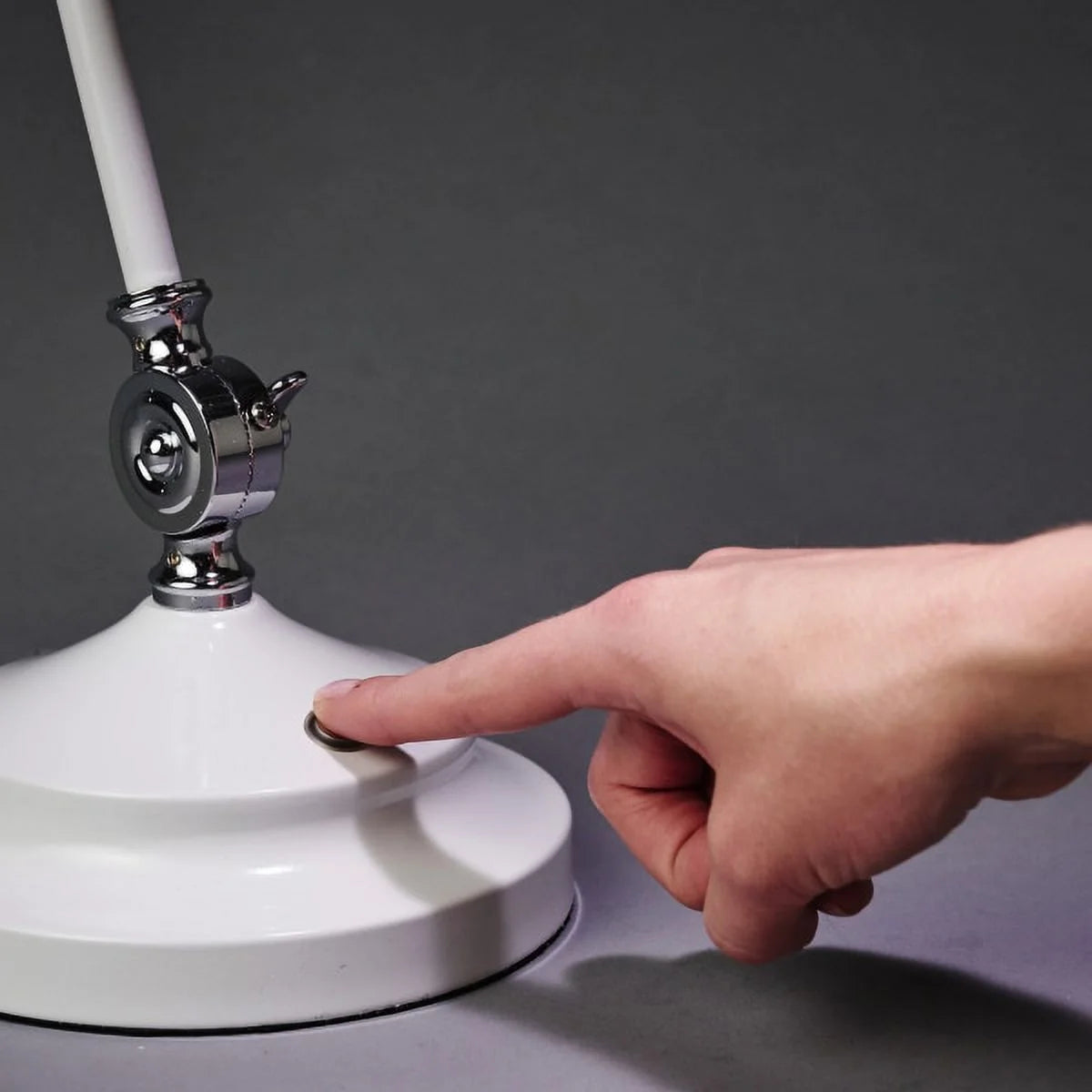 White LED Desk Lamp V7003